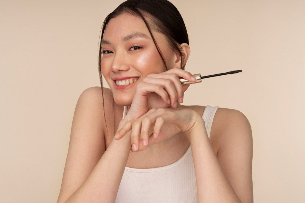 Bulu Mata Lentik Tanpa Lash Lift, Coba Pakai 5 Maskara Lokal&nbsp;Ini!