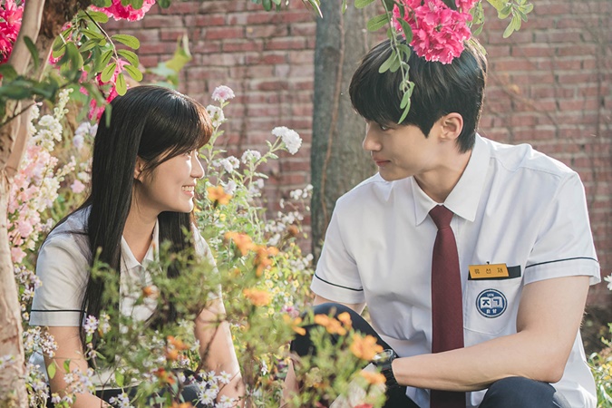 5 Fakta Menarik ‘Lovely Runner’, Drakor yang Lagi Jadi Hot&nbsp;Topic!