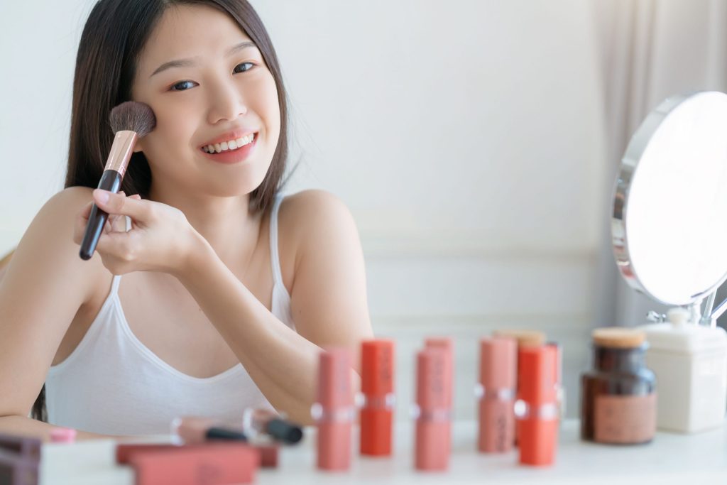 Beauty Privilege is Real! Ini 3 Hal yang Bisa Kamu Lakukan agar Nggak Insecure&nbsp;Lagi!